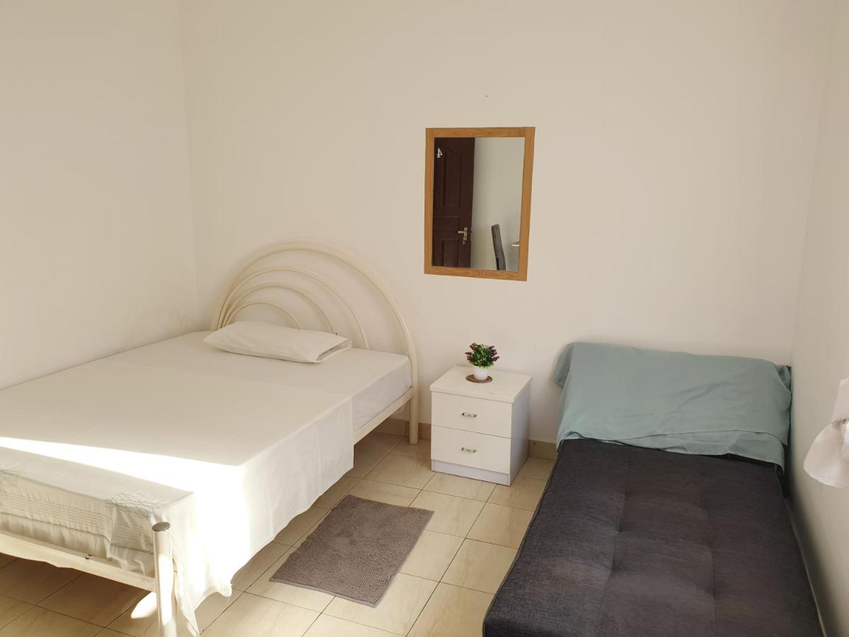 Guest House Mangui Baxu Rooms & Apartment Tarrafal  Exterior foto