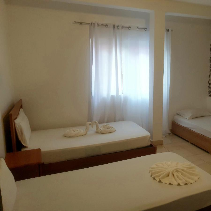 Guest House Mangui Baxu Rooms & Apartment Tarrafal  Exterior foto